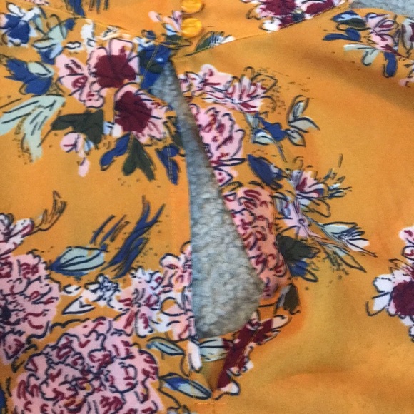 ⚡️FINAL PRICE⚡️ Live 4 Truth Flower Boho Top - Picture 14 of 15